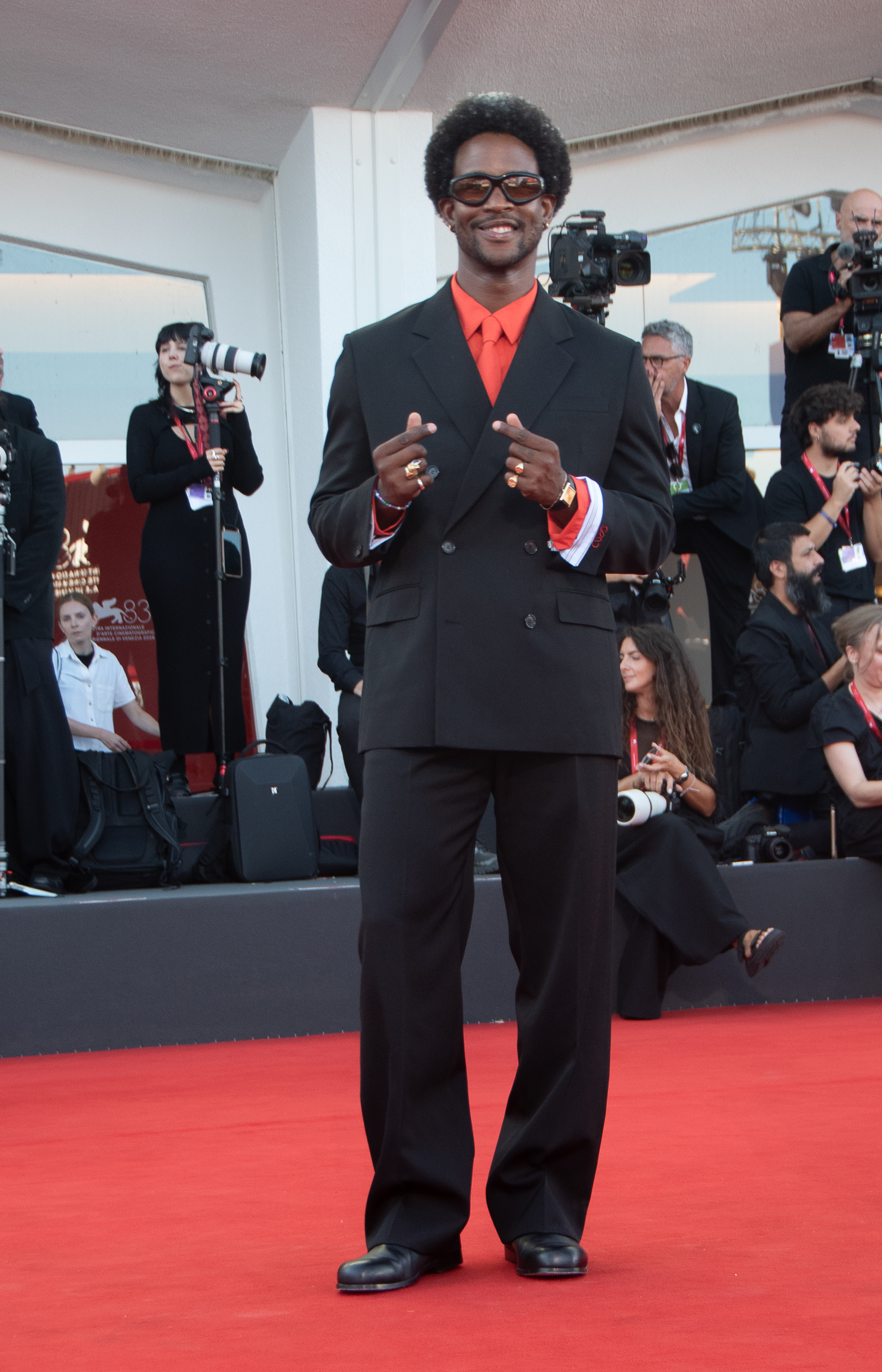 — italie venise cinema 83rd mostra del cinema 12 09 2026 83rd mostra del cinema closing ceremony red carpet akinola davies jr